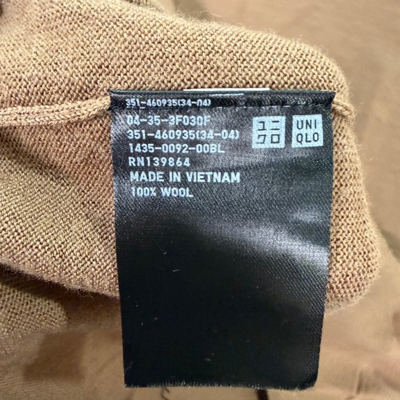 Uniqlo Mens Large V-Neck Sweater Mens Brown 100% Wool 460935 Fine Knit Classic - Picture 7 of 7